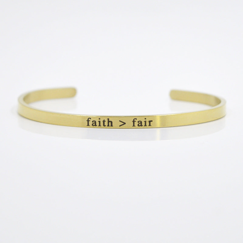 Letras de acero inoxidable de oro de 4 mm al por mayor titanio acero C Shape Breathe Dream Pulsera intrépida